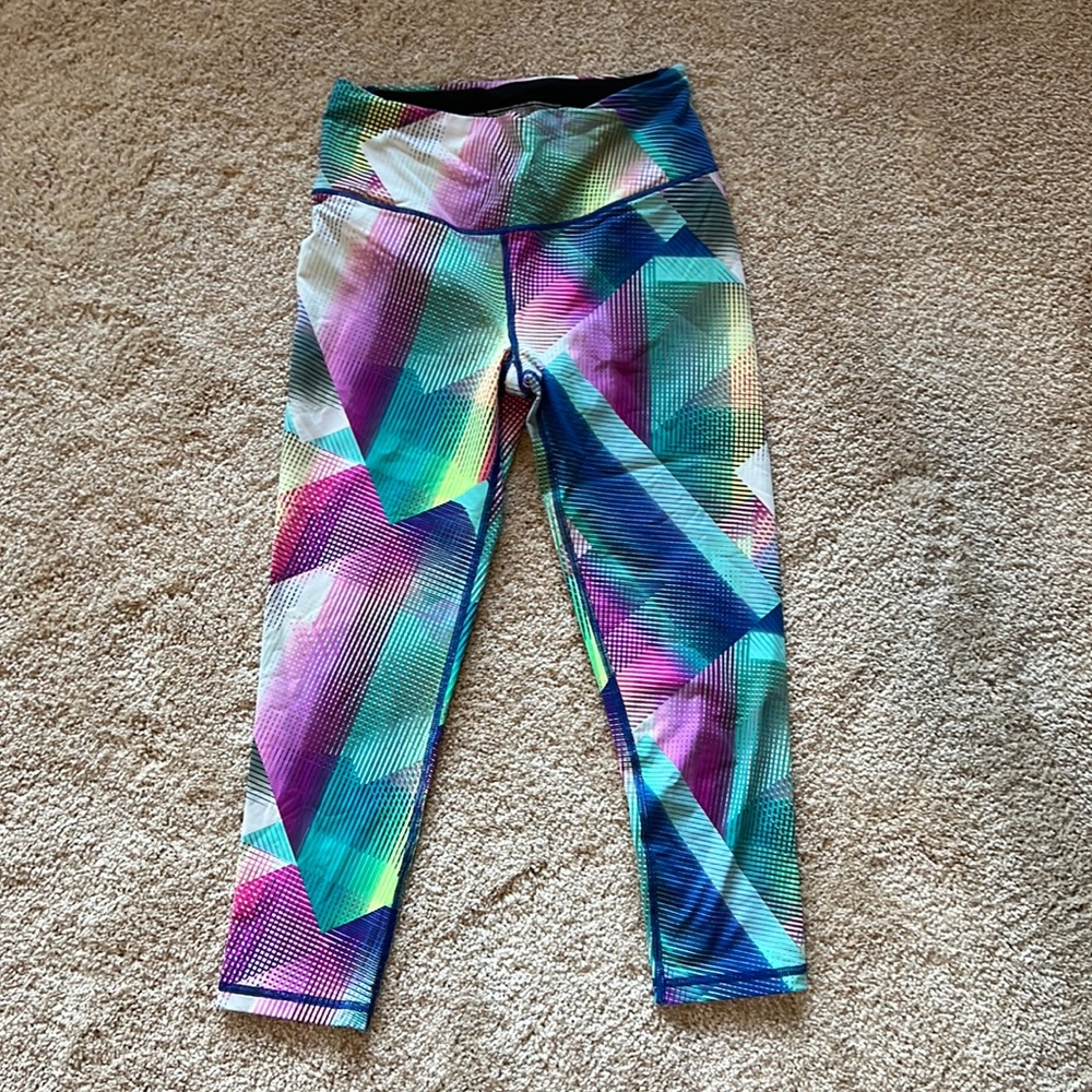Victoria Secret Sport small Crop Capri multi color EUC athletic Athleisure